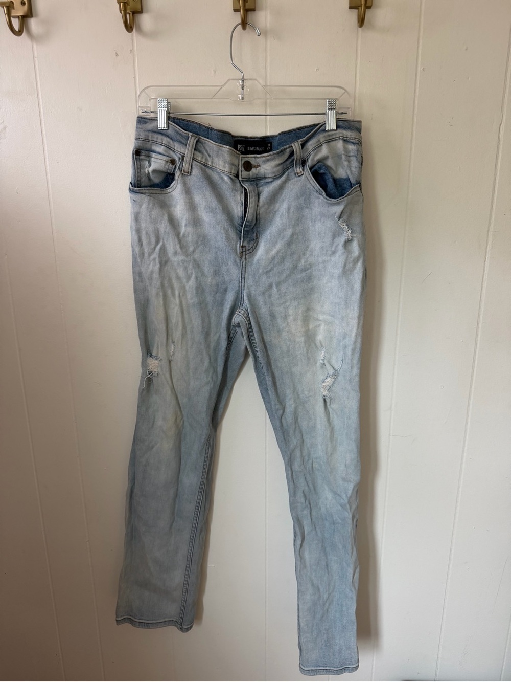 Light Blue Men's Relaxed Fit Distressed Jeans